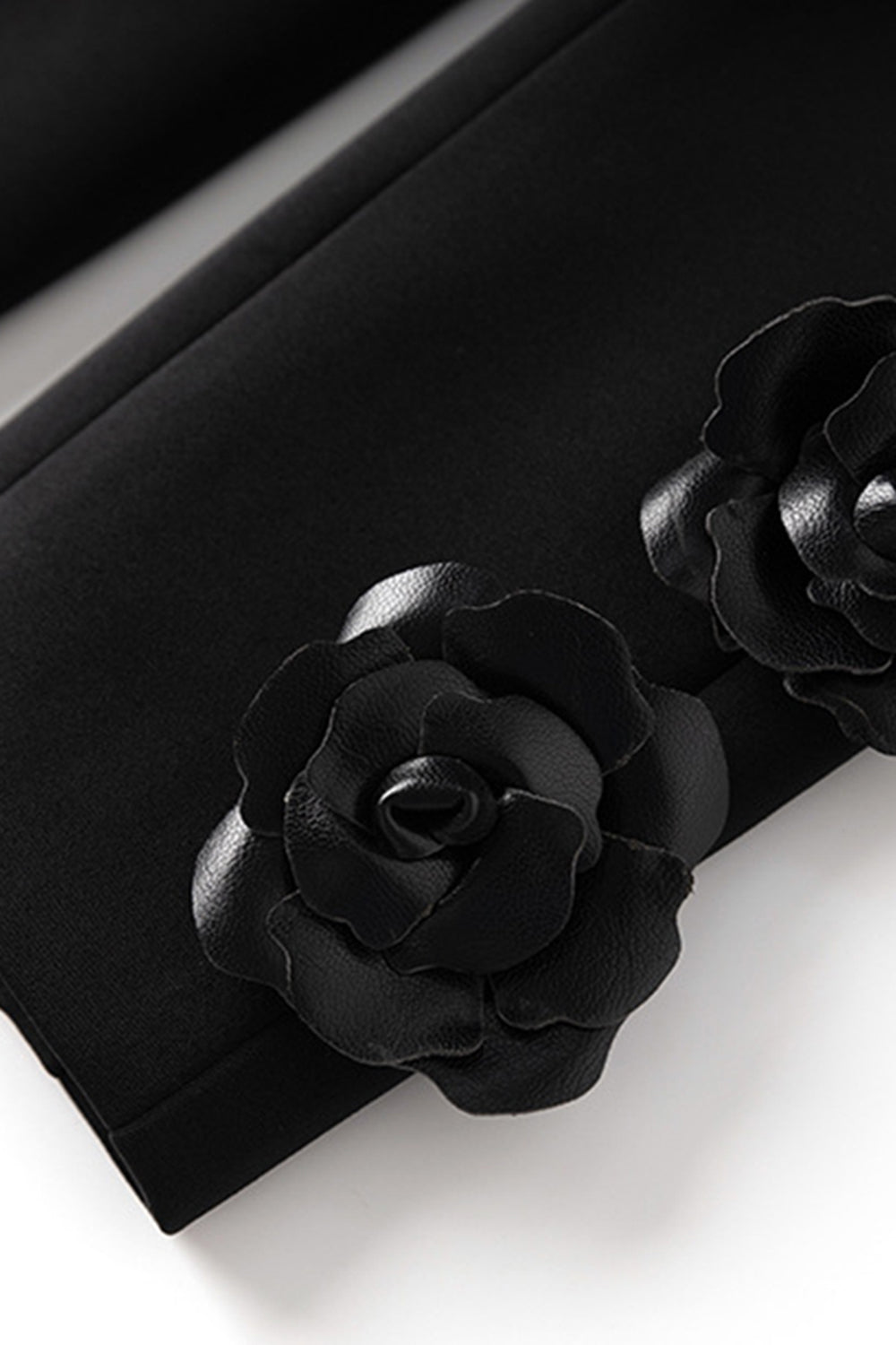 Czarne 2-częściowe damskie garnitury wizytowe z klapami szczytowymi