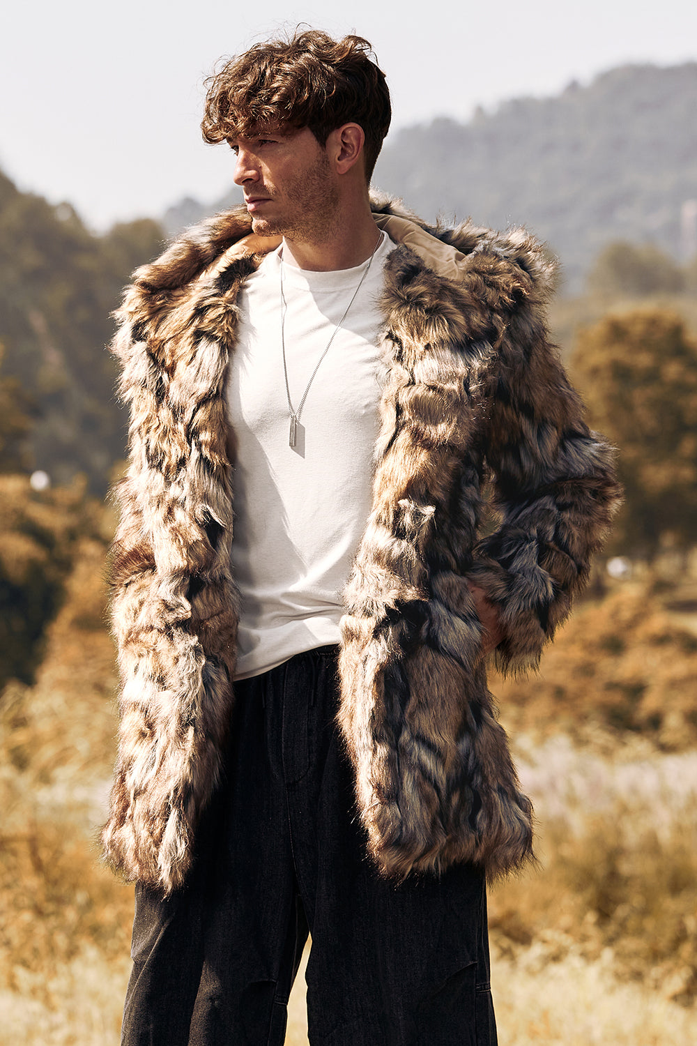 Brązowy gruby kaptur z długimi rękawami Zimowy płaszcz męski ze sztucznego futra