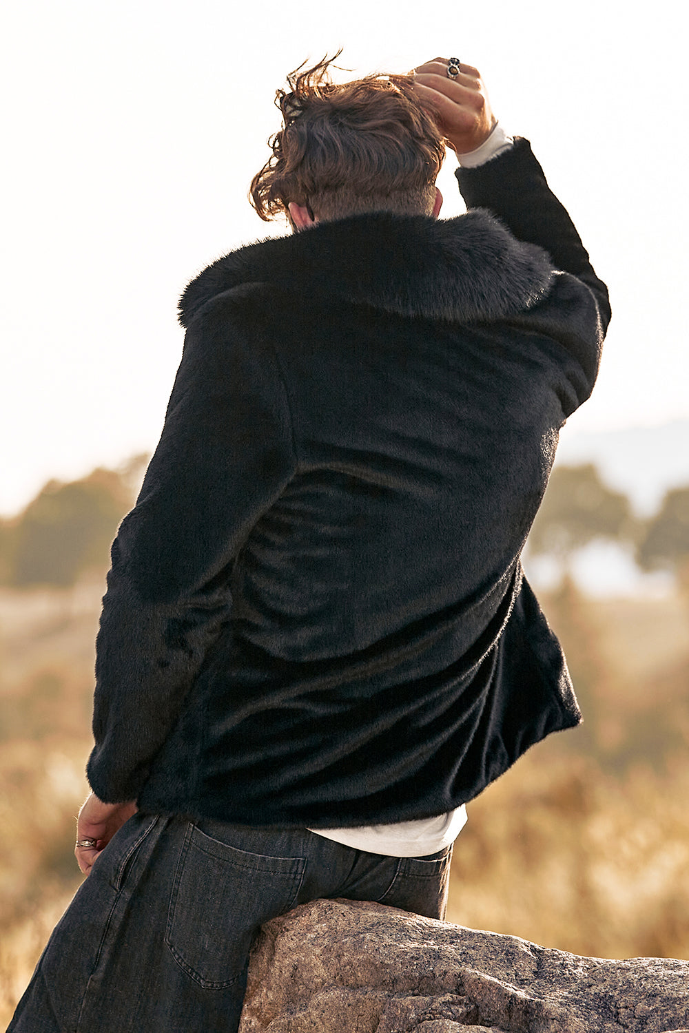 Luksusowy płaszcz męski ze sztucznego futra zimowy zagęszczony płaszcz męski z kapturem