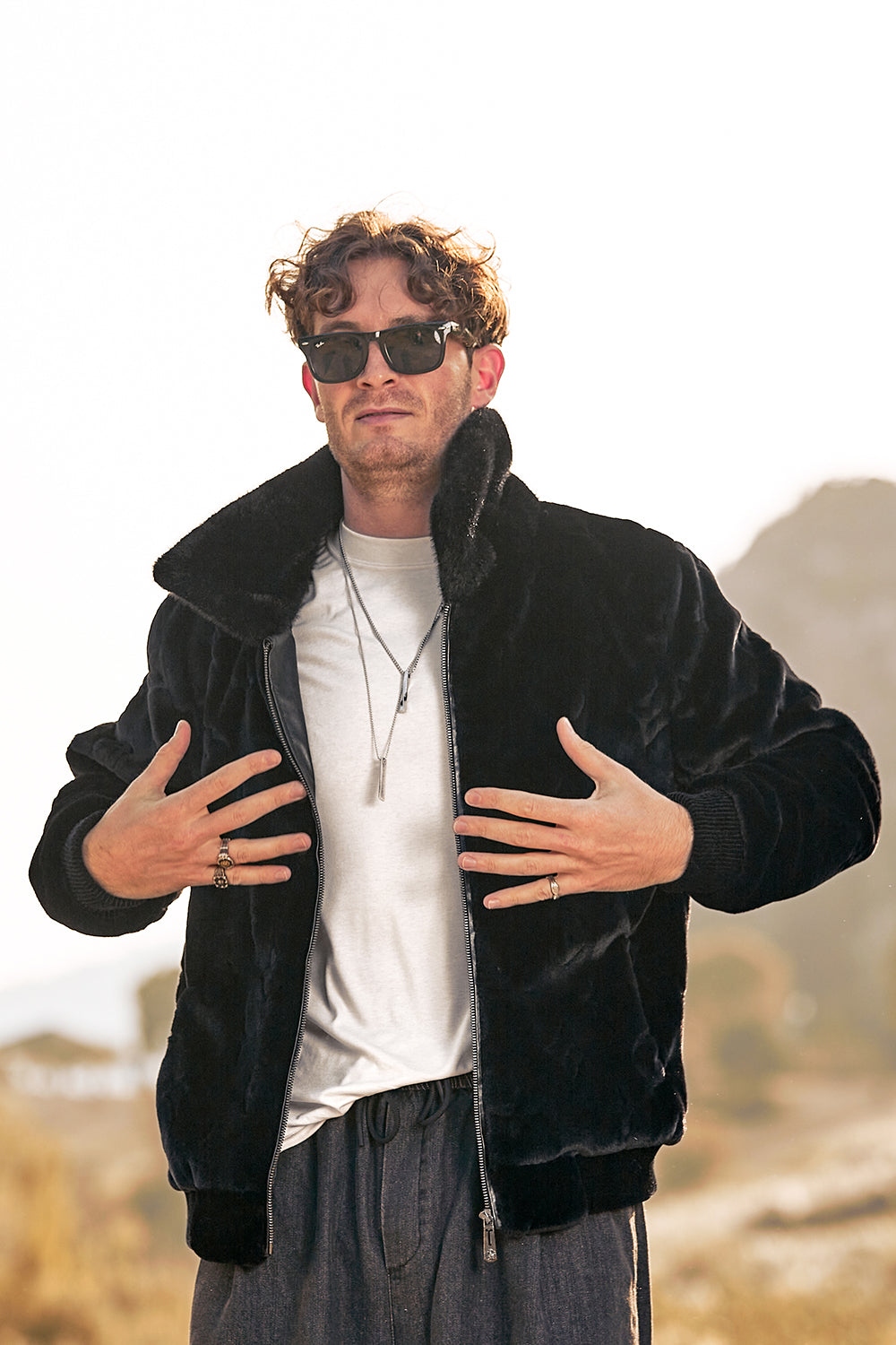 Luksusowy płaszcz męski ze sztucznego futra zimowy zagęszczony płaszcz męski z kapturem