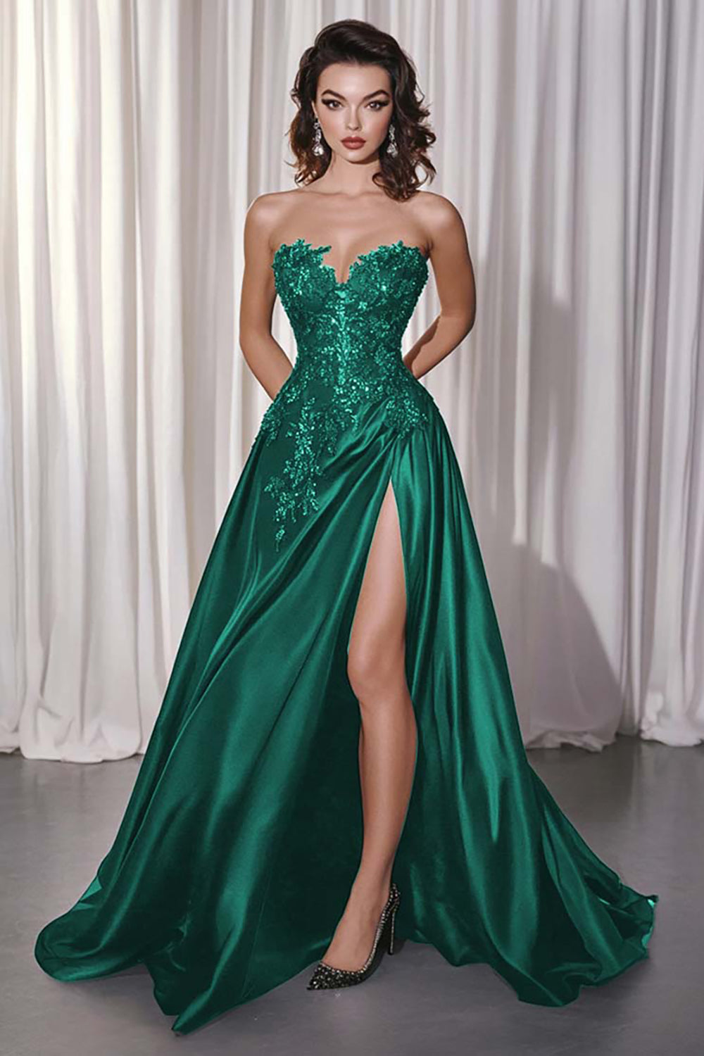 Błyszcząca Czarny Satynowe Sukienka Księżniczkowa Na Studniówkę z Koronki