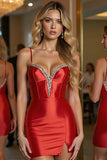 Czerwone ramiączka spaghetti Bodycon Satynowa sukienka na powrót do domu z koralikami