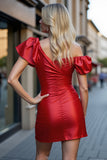 Czerwona satynowa sukienka bodycon na jedno ramię na powrót do domu