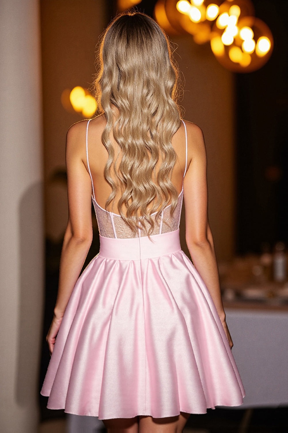 Różowa gorset satynowa krótka sukienka na powrót do domu z kokardą