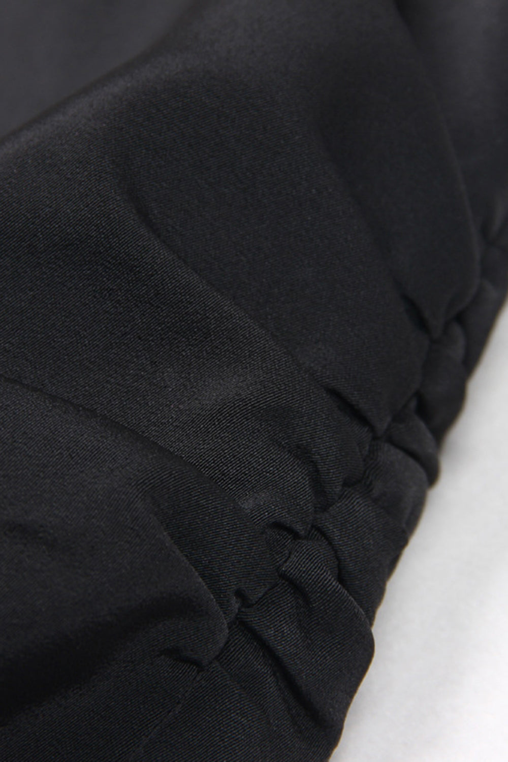 Czarne 2-częściowe damskie garnitury balowe z klapami z nacięciem z piórem