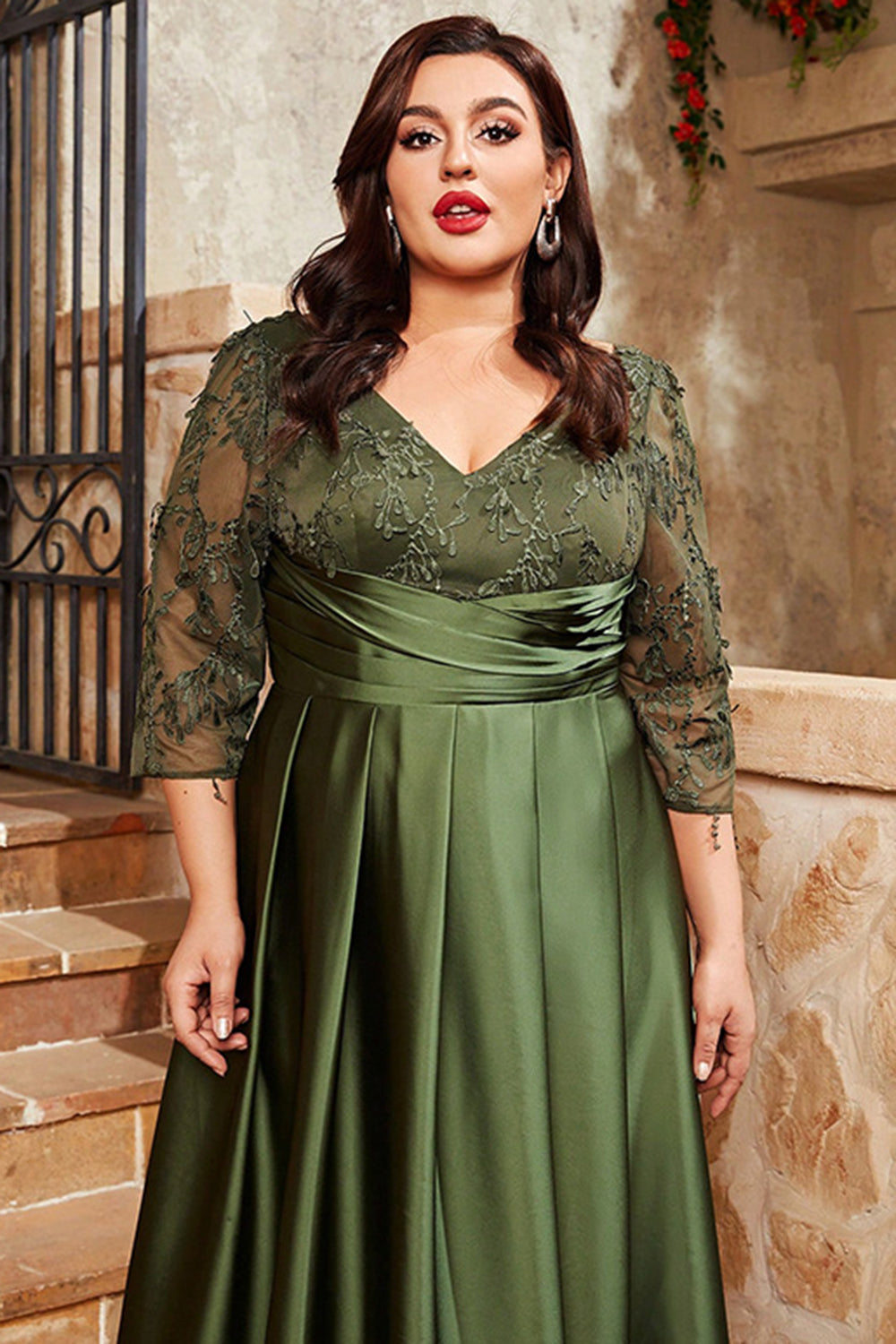 Oliwkowy Satynowe Plisowana Długa Sukienki Na Wesele z Aplikacjami