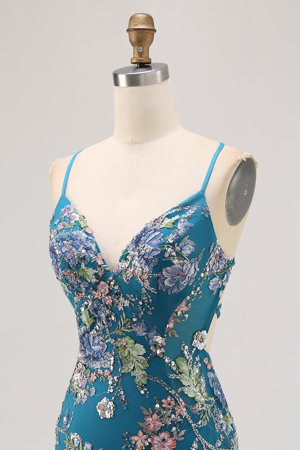 Bodycon Krótka kwiecista sukienka z pawiem i cekinami