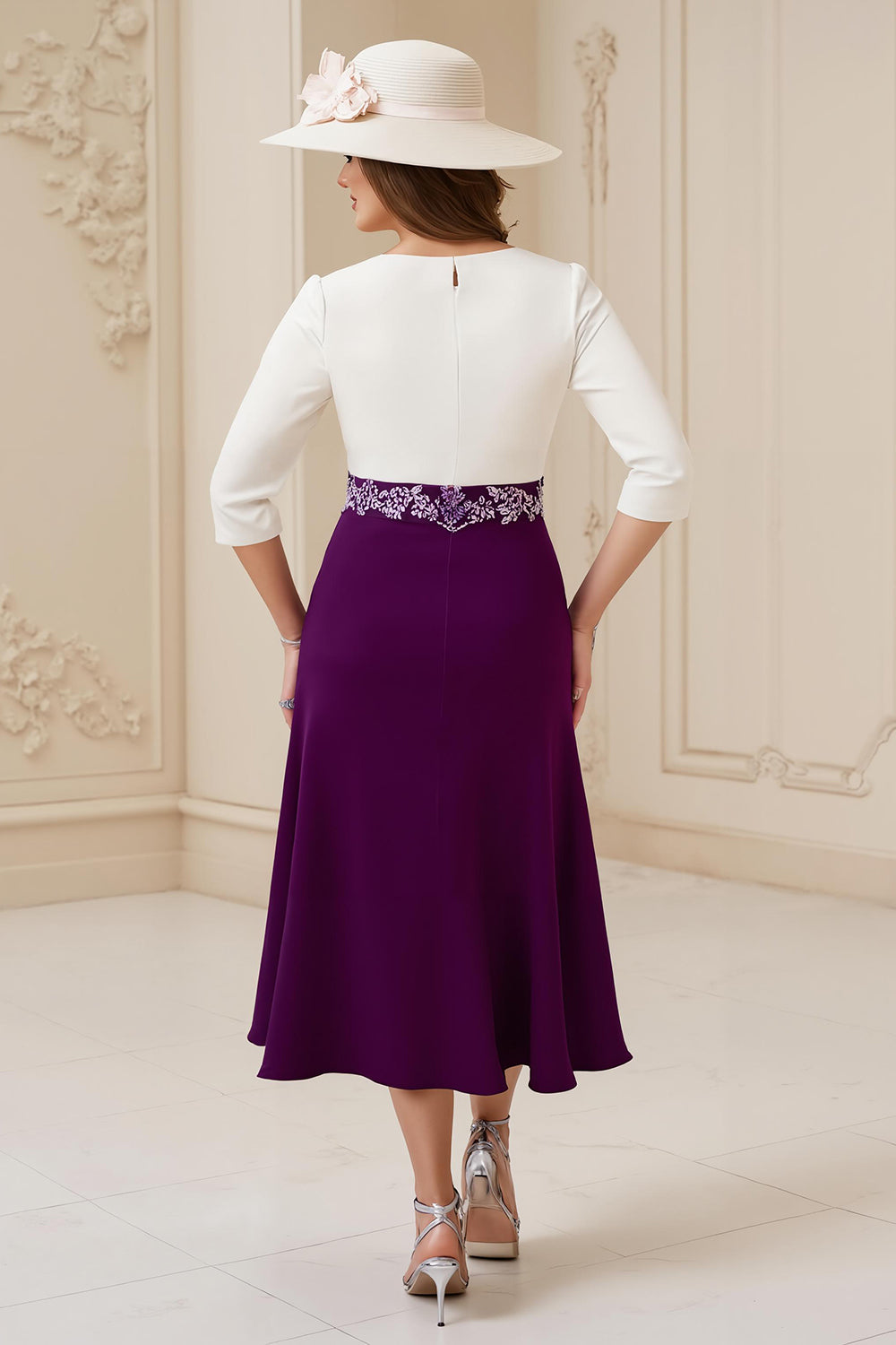 Granatowa sukienka dla gości weselnych Midi z dekoltem w stylu bateau z rękawem 3/4 z aplikacjami