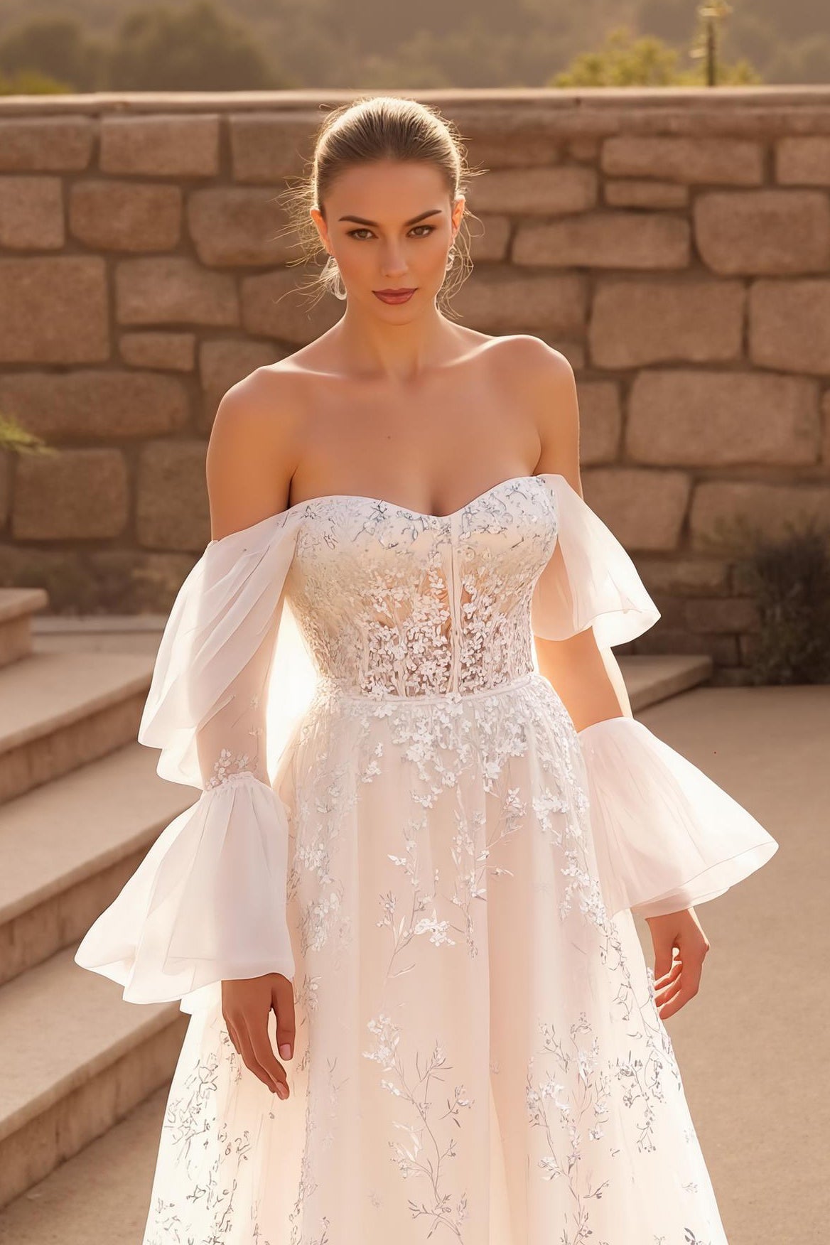 Kość słoniowa Linia Off The Shoulder Flare Sleeve Chapel Train Suknia ślubna z koronkowymi aplikacjami