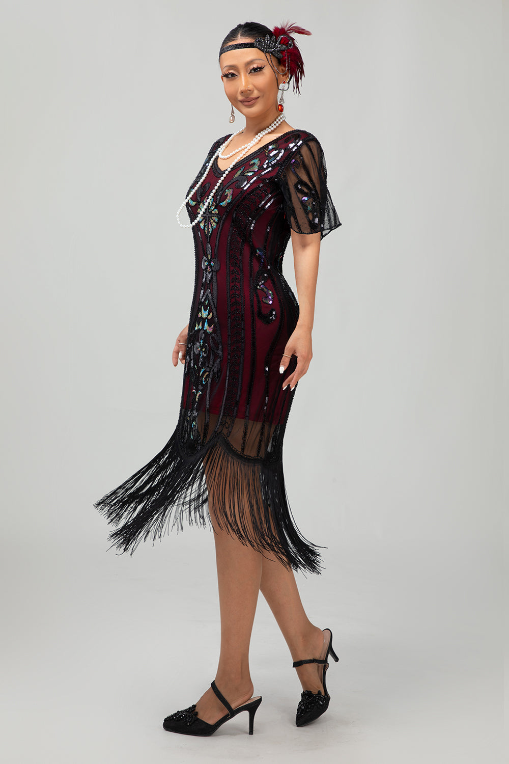Flapper bordowa cekinowa sukienka bodycon z frędzlami z 1920 roku