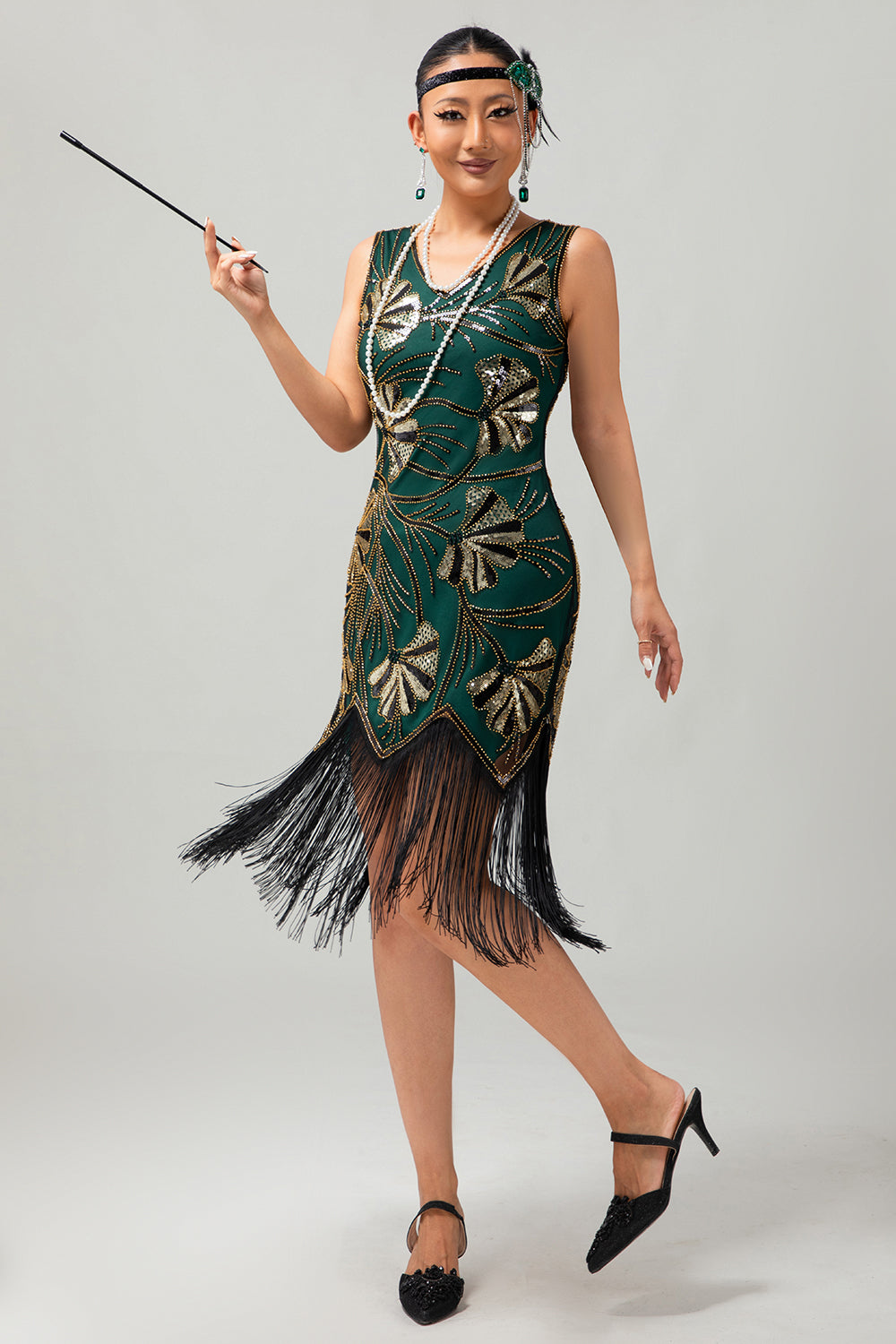 Zielona złota cekinowa sukienka z dekoltem w szpic Bodycon 1920s Flapper z frędzlami