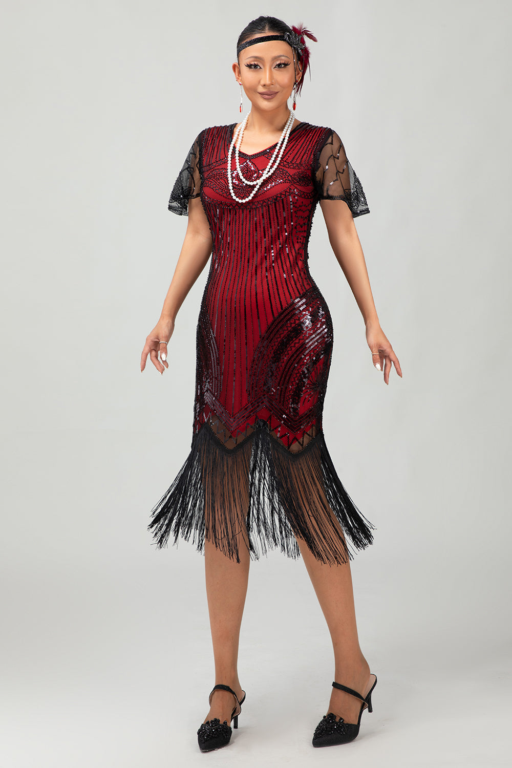 złota cekinowa sukienka bodycon z lat 1920. z frędzlami