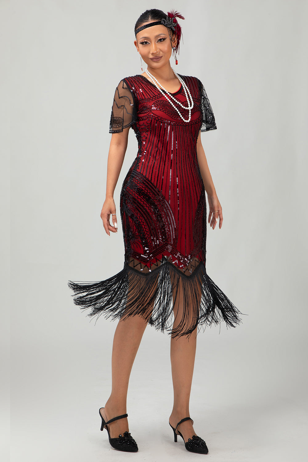 złota cekinowa sukienka bodycon z lat 1920. z frędzlami