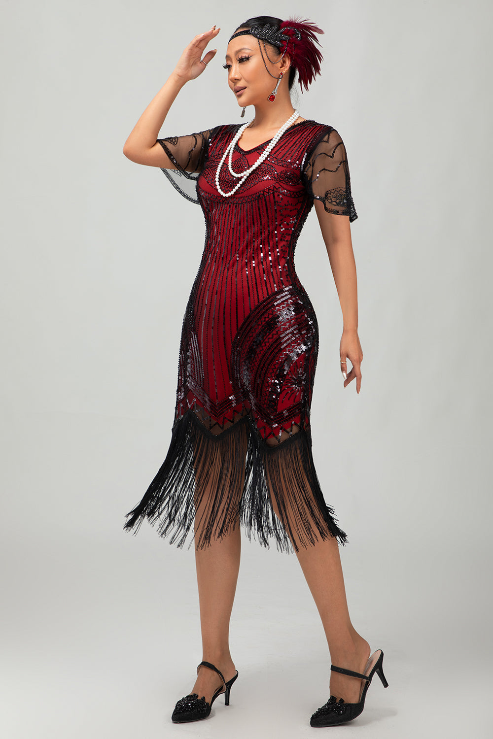złota cekinowa sukienka bodycon z lat 1920. z frędzlami