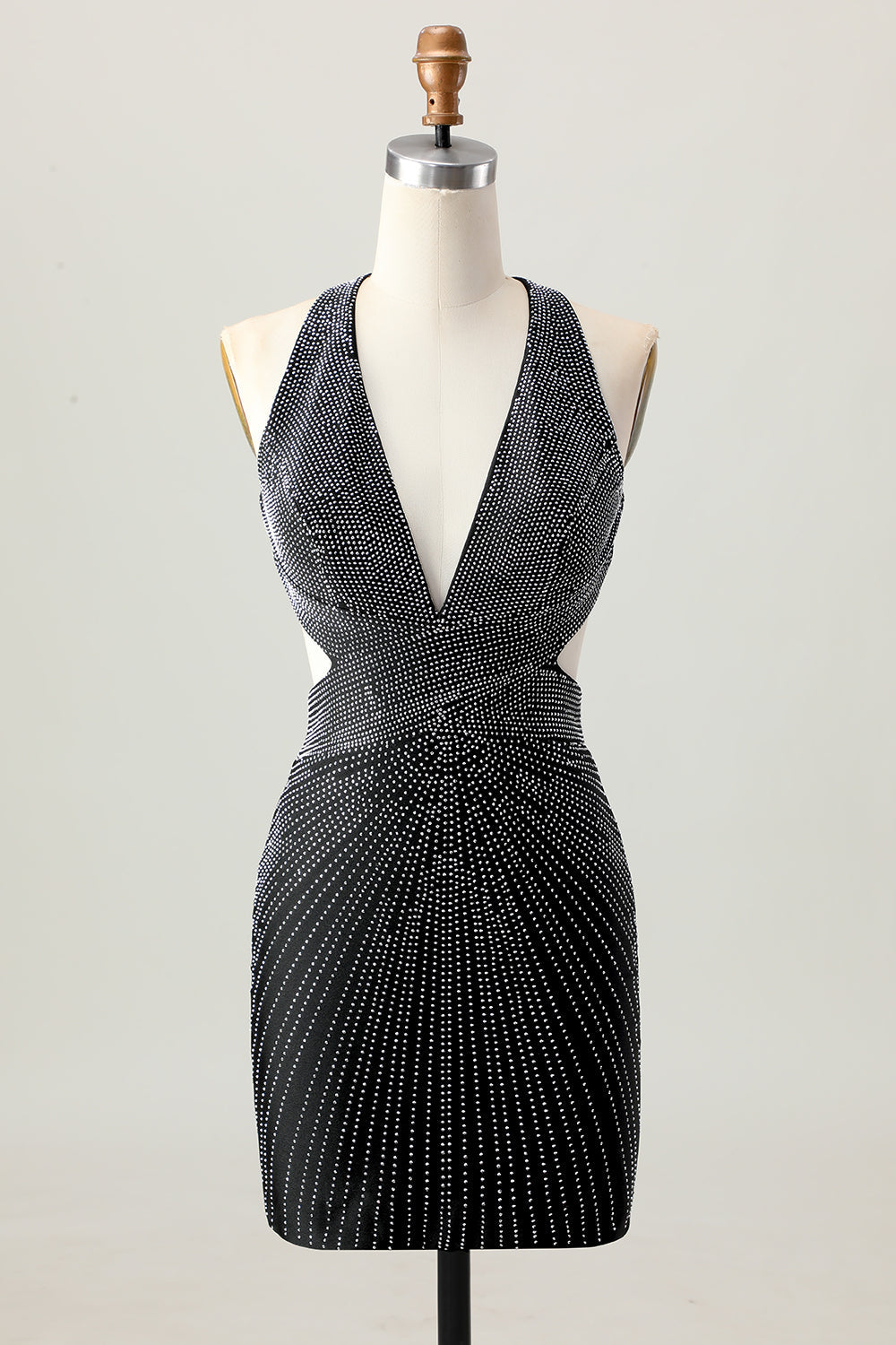 sukienka z dekoltem w serek i koralikami