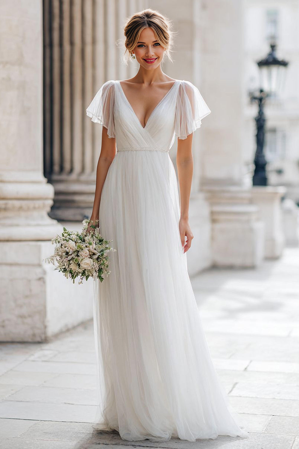 Ivory V-Neck A Line Suknia Ślubna Z Krótkim Rękawem