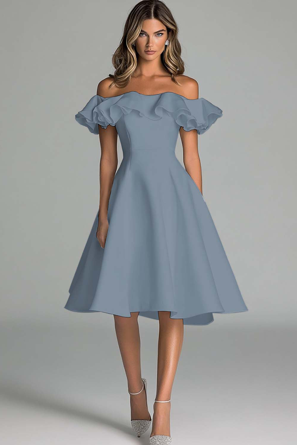 Zakurzony Błękit Odkrytymi Ramionami Satynowa Krótkie Sukienka na Półmetek z Falbankami