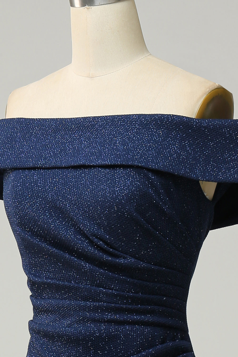 Błyszcząca Syrenka Granatowa Sukienki Dla Druhny z Odkrytymi Ramionami