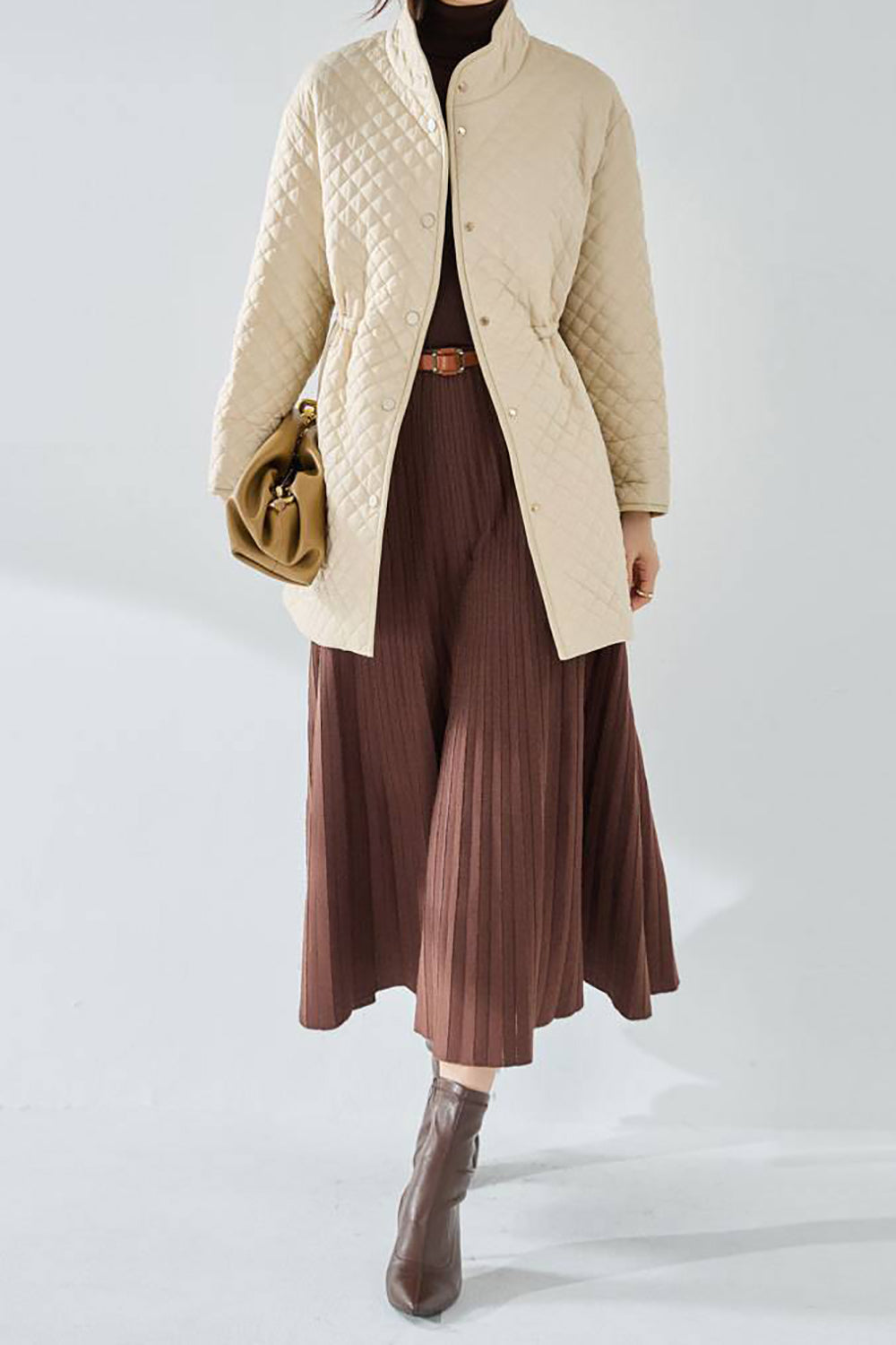 Czarna Bluzka Z Guzikami Lekka Pikowana Kurtka Puffer