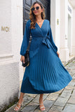 Niebieska sukienka w serek Casual Dress z szarfą
