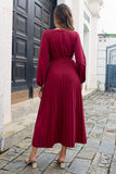 Niebieska sukienka w serek Casual Dress z szarfą