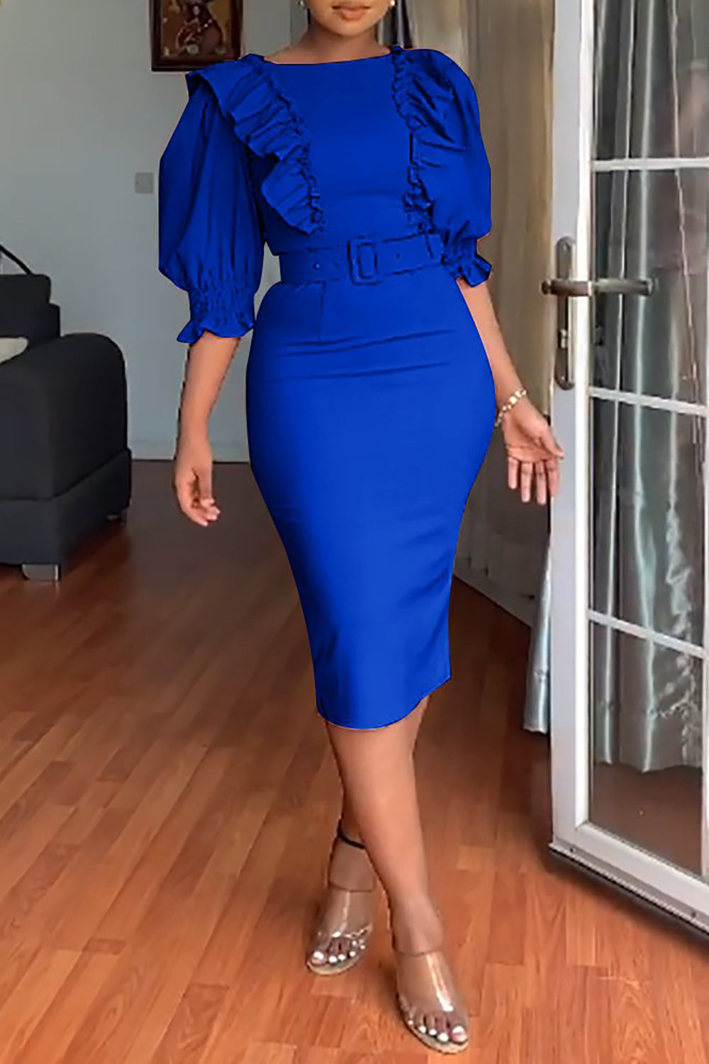 Dekolt Okrągły Fuksja Sukienka Robocza Z Bufiastymi Falbaniastymi Rękawami