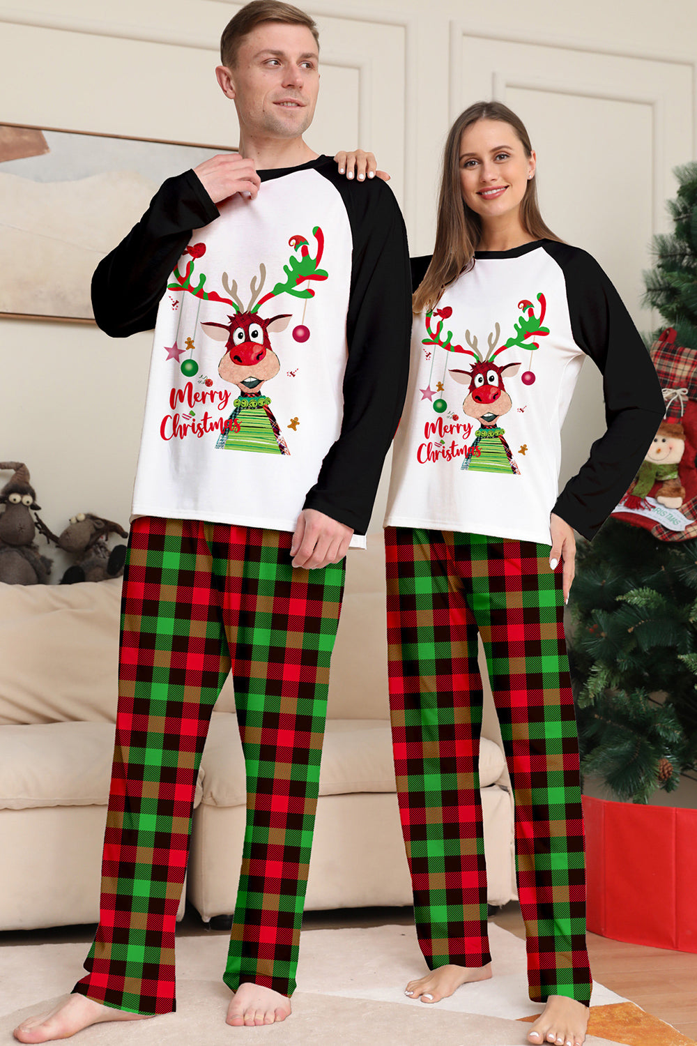 Świąteczny rodzinny zestaw piżam w kratę z nadrukiem w kolorze czarnym białym jeleniem