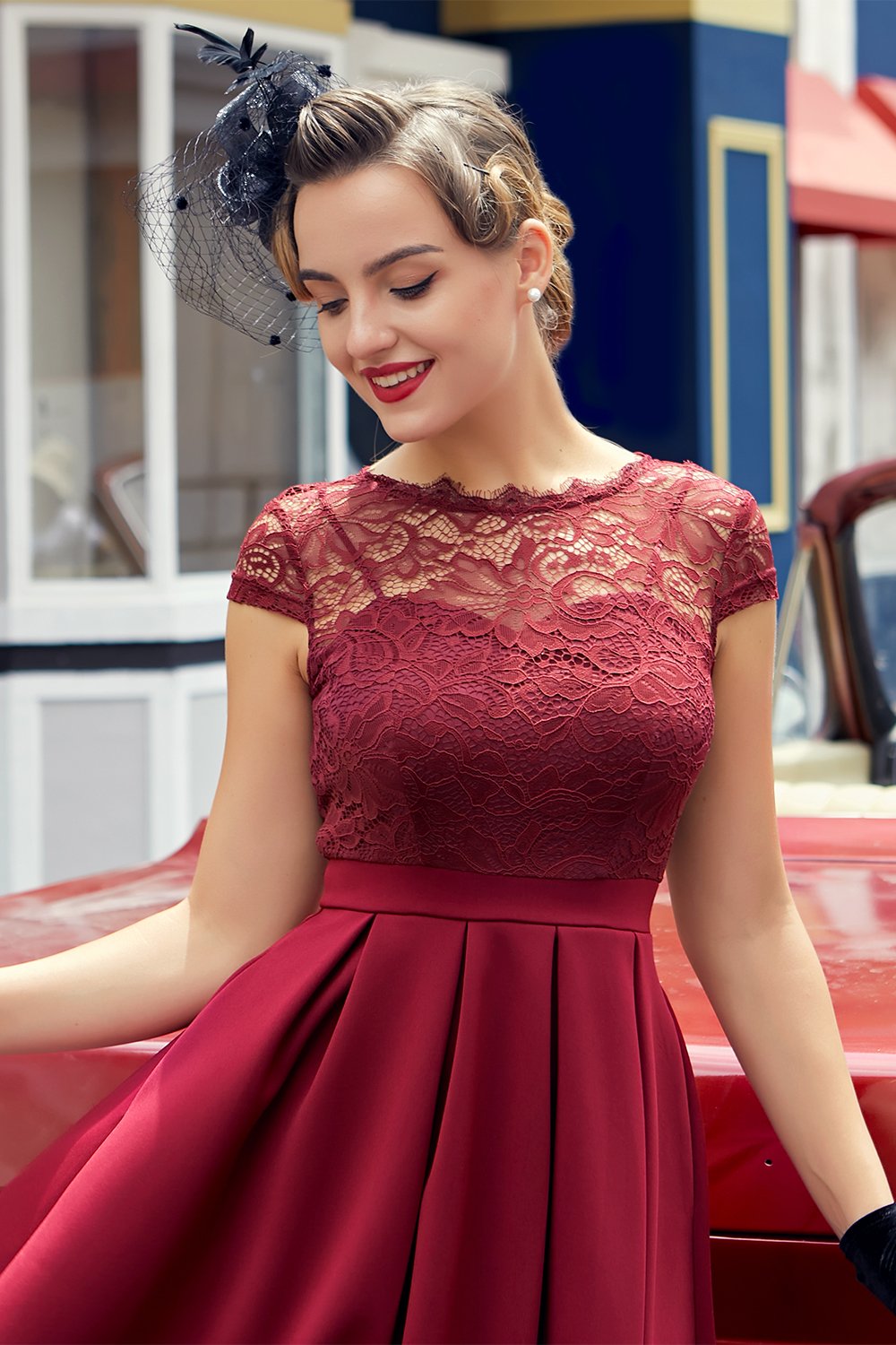 Bordowa Sukienka Vintage z Koronką