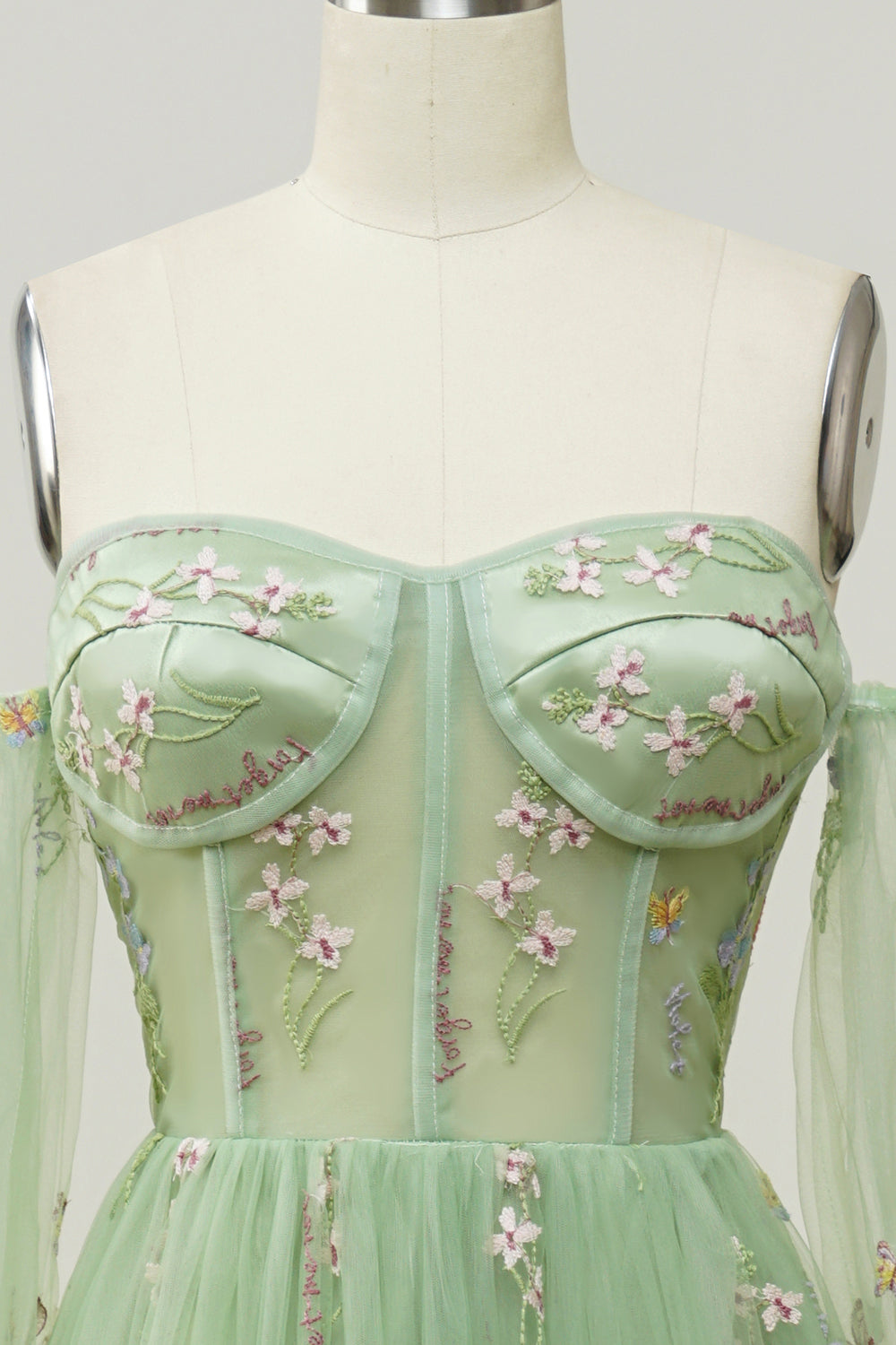 Czarna Długie Tiulowe Sukienka Na Studniówkę Z Odkrytymi Ramionami