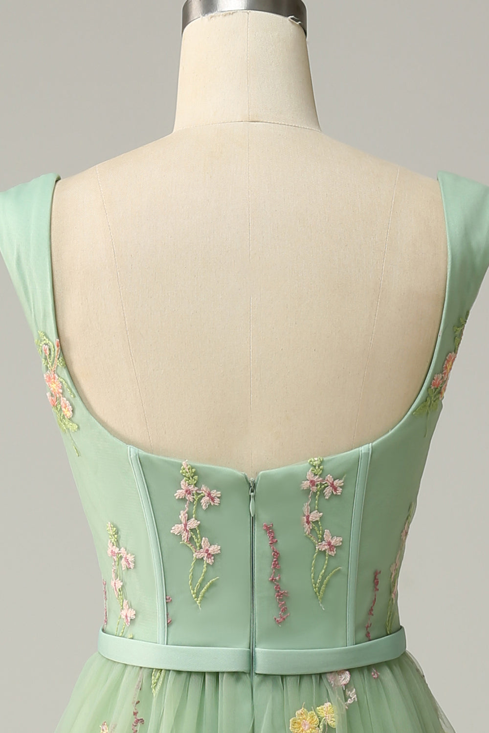 Zielone Długa Sukienka Na Studniówkę Z Haftem