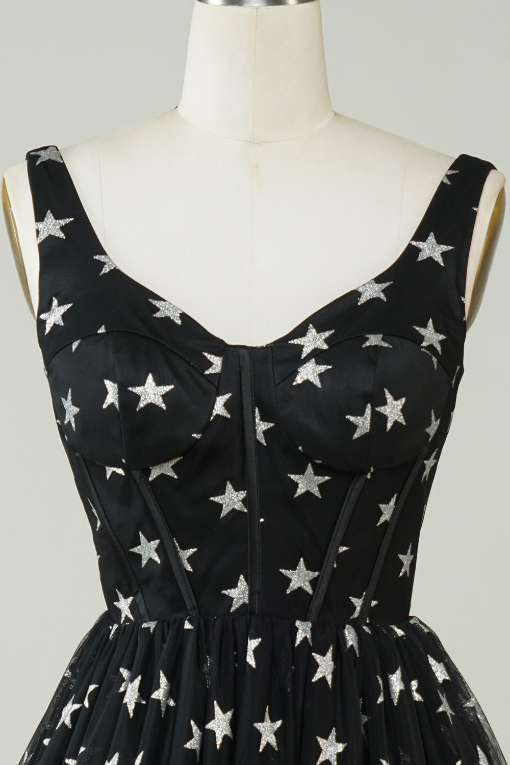 Cute A Line V Neck Czarny Tiul Krótka sukienka Homecoming z gwiazdami