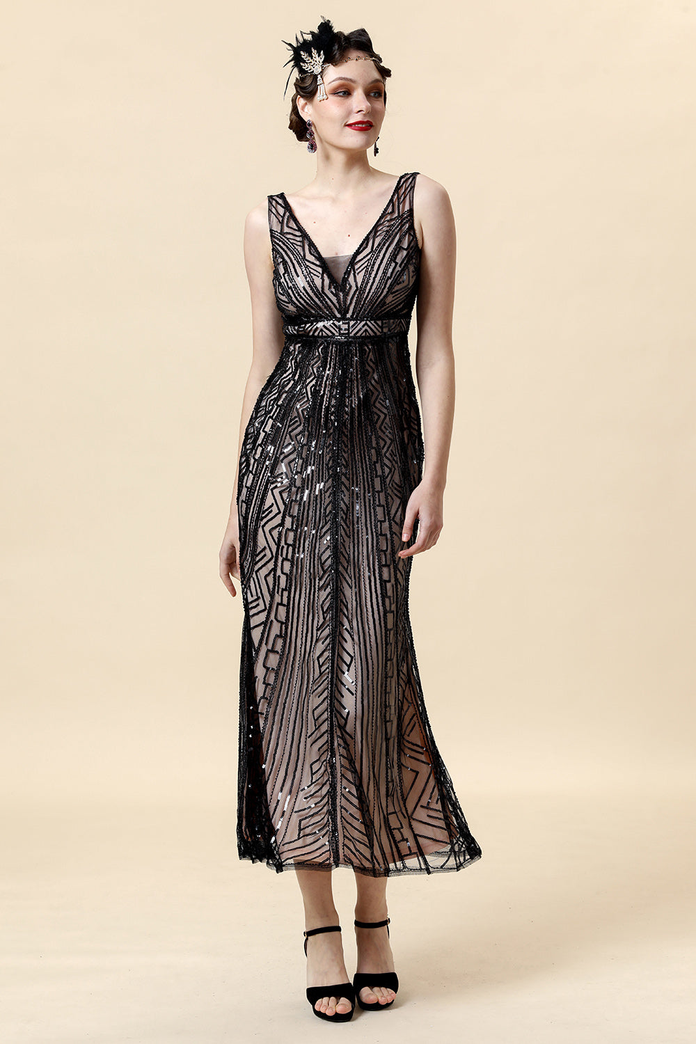 Różowa Sukienka z Klapką z Cekinami z Zestawem Akcesoriów z 1920 Roku