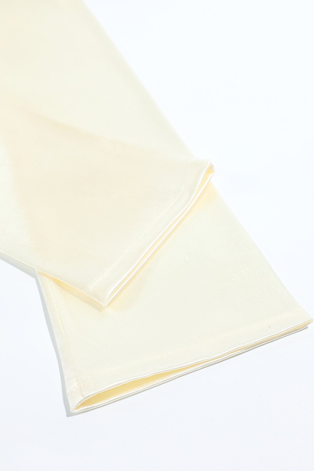 Białe rękawice imprezowe z lat 20.