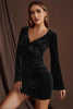 Załaduj obraz do przeglądarki galerii, Czarna aksamitna sukienka koktajlowa z długim rękawem