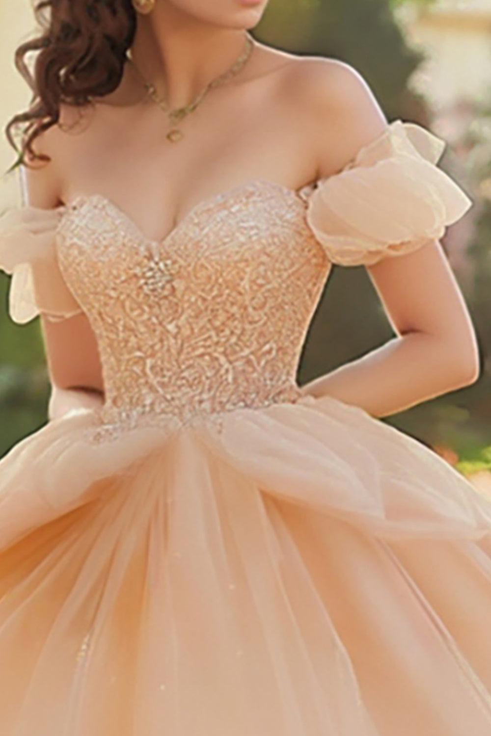 Szampan Off The Shoulder Tiulowa Koronkowa Sukienka Z Aplikacjami Quinceanera