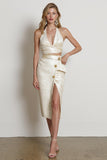 Szampańska ołówkowa sukienka midi z rozcięciem