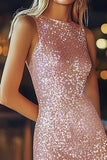 Różowa krótka sukienka koktajlowa bodycon z piórami
