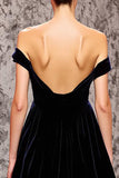 Syrenka Aksamitna Off The Shoulder Sweep Train Holiday Party Sukienka