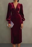 Cabernet Velvet Sheath Świąteczna sukienka midi z długim rękawem