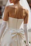 Sweetheart Ivory Bodycon Short Wedding Dress (bez rękawiczek)