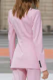 Różowe, dwuczęściowe garnitury damskie z dwurzędowym szypiastym klapą
