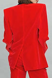 Czerwone, dwuczęściowe aksamitne garnitury damskie z klapą z szypiastą klapą