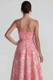 Blush Jacquard bez ramiączek – długa formalna sukienka z rozcięciem