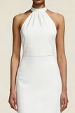 Satynowa biała sukienka z halter sheath