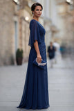 Sukienka matki panny młodej z marszczami w kolorze Chiffon Navy Navy z marszczanym spodnikiem