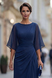 Sukienka matki panny młodej z marszczami w kolorze Chiffon Navy Navy z marszczanym spodnikiem