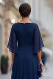 Sukienka matki panny młodej z marszczami w kolorze Chiffon Navy Navy z marszczanym spodnikiem