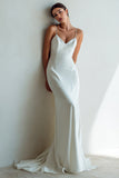 Słoniowa Spaghetti Straps Syrena Sweep Train Wedding Dress z koronką