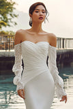 Słoniowa z odsłoniętymi ramionami Mermaid Sweep Train Boho Wedding Dress z koronkowymi rękawami