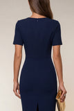 Bodycon granatowy dekolt w serek, krótki rękaw, midi sukienka robocza z rozcięciem